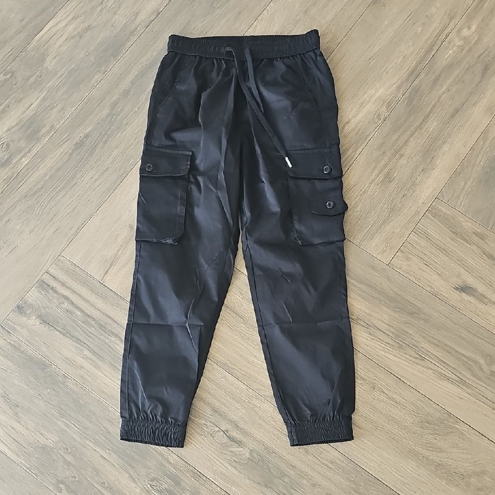 Womens's Black Cargo Pants